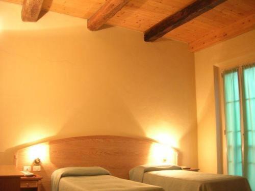 Hotel La Cupola Новара Екстериор снимка